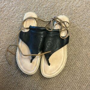 Koolaburra lace up sandals size 10
